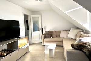 Elegante, helle 4-Zimmer-Wohnung im Dachgeschoss einer denkmalgeschützten Villa – Die vollständige Adresse der Immobilie erhältst du vom Anbieter., 28203 Ostertor, Bremen – Vorschaubild 5