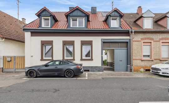 Familienfreundliches Einfamilienhaus mit großem Garten in ruhiger Lage von Karlsruhe