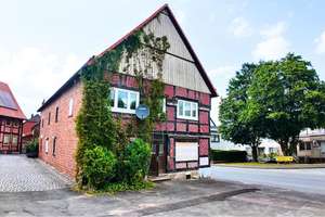 *Reserviert* Vielseitiges Wohnhaus mit Ausbaureserve – attraktiv für Investoren oder große Familien – Die vollständige Adresse der Immobilie erhältst du vom Anbieter., 37696 Marienmünster – Vorschaubild 3