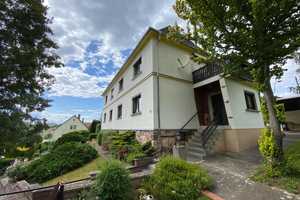 DHH mit Vollkeller, Doppelgarage, Brennwerttherme, EBK, Balkon, Garten, Brunnen, Gewächshaus – Meißen (Kreis) – Vorschaubild 1