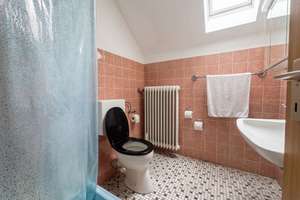 Großzügiger Familientraum mit Dachterrasse, Garten, Garage & 6 Zimmern in Niederkassel – Die vollständige Adresse der Immobilie erhältst du vom Anbieter., 53859 Niederkassel – Vorschaubild 19