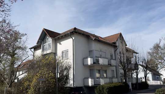 Bild von Büttelborn-Klein-Gerau: Gepflegtes Mehrfamilienhaus mit PKW-Stellplätzen in gefragter Wohnlage