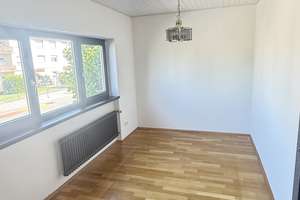 Großzügiges Einfamilienhaus mit Einliegerwohnung, Südgarten und ca. 195 m² Wohnfläche – Die vollständige Adresse der Immobilie erhältst du vom Anbieter., 60488 Praunheim, Frankfurt am Main – Vorschaubild 9