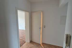 Moderne Wohnung im 4.OG mit großartigem Ausblick – Lennéstraße 23, 40477 Düsseldorf – Vorschaubild 2