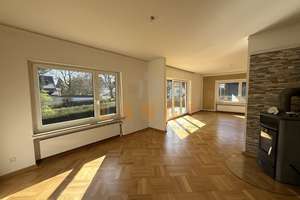 FREISTEHENDES 3 PARTEIEN-
HAUS IN RHEINNÄHE:::
GUTE AUSSTATTUNG:::
4 STELLPLÄTZE:::1 WOHNUNG FREI – Am Büchel 100a, 53173 Plittersdorf, Bonn – Vorschaubild 8