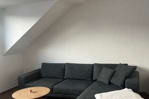 Helle 2-Zimmer-Dachgeschosswohnung mit Charme in Krefeld