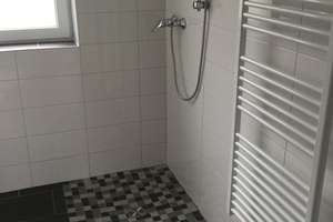 Modernes Wohnen in Sennestadt - Renovierte Wohnung mit Tageslichtbad und Balkon – Naheweg 30, 33689 Sennestadt, Bielefeld – Vorschaubild 3