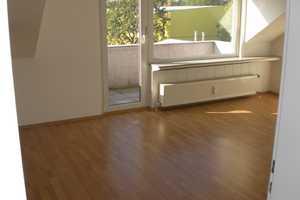 SCHÖNE DACHGESCHOSS 2. ZIM WHG IN LEVERKUSEN KÜPPERSTEG – Heinrichstr. 34, 51373 Leverkusen – Vorschaubild 1