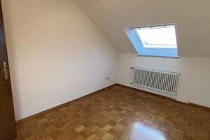 Ruhige 3-Zimmer-Wohnung mit Parkett, Einbauküche und französischem Balkon – Die vollständige Adresse der Immobilie erhältst du vom Anbieter., 72770 Ohmenhausen, Reutlingen – Vorschaubild 4