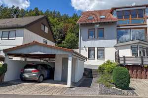 Familienglück in toller Lage- Großzügiges, modernes Haus in Nagold- Pfrondorf – Die vollständige Adresse der Immobilie erhältst du vom Anbieter., 72202 Nagold – Vorschaubild 1