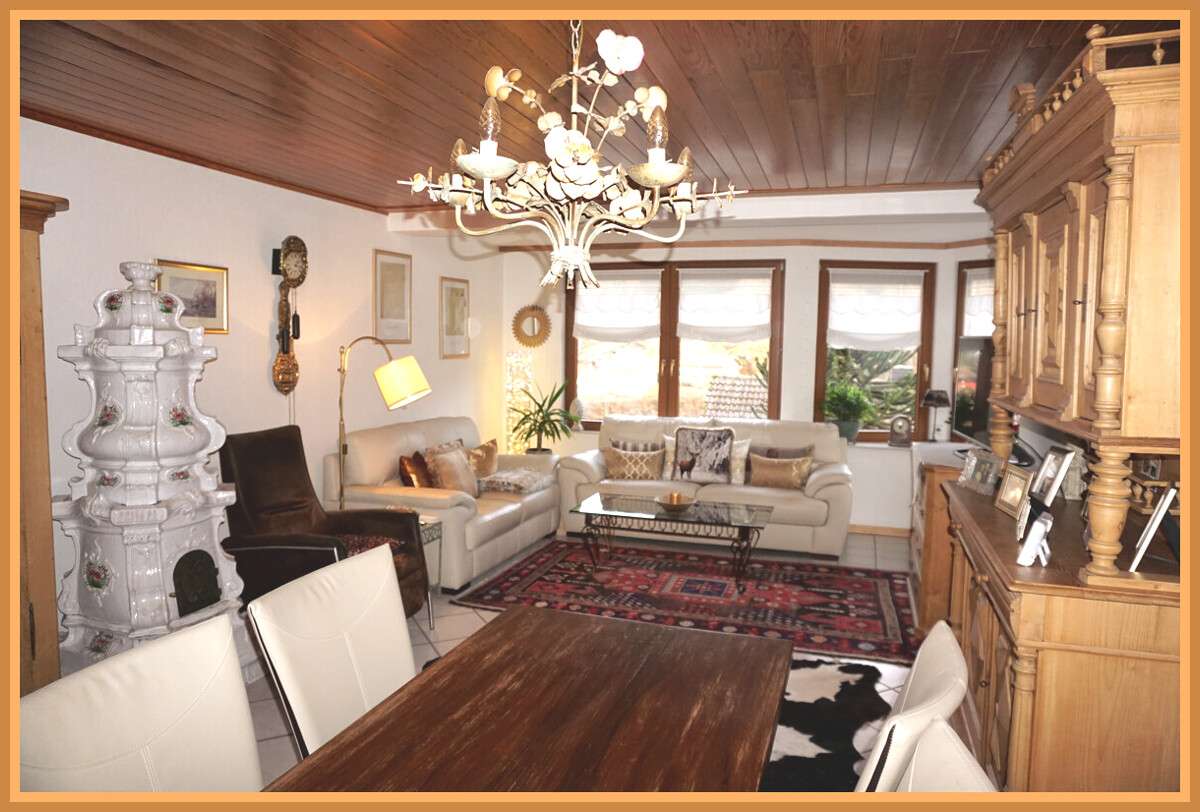 Immobilie in Bad Peterstal-Griesbach - Wohnen mit Weitblick: Stilvolle 2-Zimmer-Wohnung in Hanglage von Bad-Peterstal Griesbach ! - Bild 1