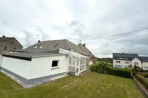 Unmittelbar am Nürburgring: Mehrfamilienwohnhaus mit Potential – Ahrweiler (Kreis) – Vorschaubild 41