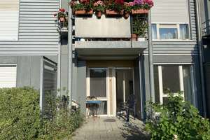 Lebendiges Seniorenwohnen: 1,5-Zimmer-Wohnung mit Balkon in Karlsruhe