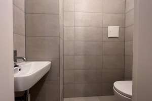Zweitbezug: PENTHOUSE - 2 Etagen mit ca. 138 m² - 4-Zi, TERRASSE, 2 Bäder, TG, LUXUS per SOFORT – Die vollständige Adresse der Immobilie erhältst du vom Anbieter., 13088 Weißensee, Berlin – Vorschaubild 25