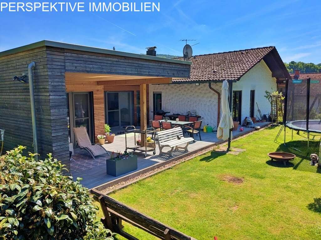 Immobilie in Oberzent - Einziehen & Wohlfühlen: Großes Einfamilienhaus mit vielen Extras - Bild 0