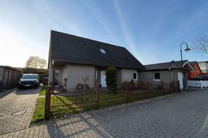 Gepflegtes Einfamilienhaus mit 5 Zimmern auf sonnigem Grundstück in Ludwigsfelde – Die vollständige Adresse der Immobilie erhältst du vom Anbieter., 14974 Ludwigsfelde – Vorschaubild 14