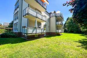 Ideal für Eigennutzer - leer werdende 3-Raum-Wohnung mit Balkon und Carport-SP in grüner Lage!