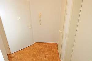 Kleines Appartement mit Aufzug, Parkett, EBK, Stellplatz  Ebendorfer Chaussee nahe Ikea – Ebendorfer Chaussee 47, 39128 Kannenstieg, Magdeburg – Vorschaubild 7