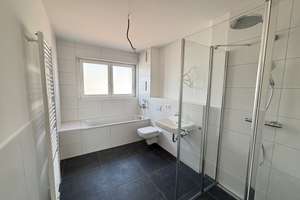 Neubau-Highlight in Ulm-Lehr: Helle 3-Zimmer-Dachgeschosswohnung mit Einbauküche – Straubstraße 10/2, 89081 Lehr, Ulm – Vorschaubild 7