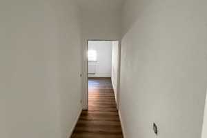 Esslingen Berkheim, frei stehendes, teilrenoviertes  3-Familien-Haus – Dürrbeundstraße 24, 73734 Esslingen (Kreis) – Vorschaubild 3