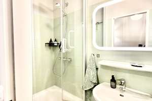 Einziehen und losleben: Liebevoll renoviertes voll möbliertes 44 m² Studio im ruhigen Herzen Moabits – Beusselstraße 8b, 10553 Moabit, Berlin – Vorschaubild 12
