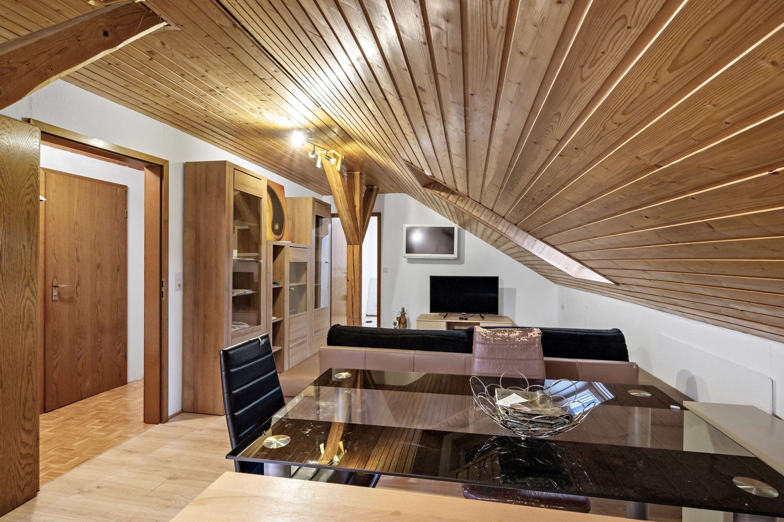 Immobilie in Hechingen - Kapitalanleger aufgepasst - 3 Zimmer Dachgeschosswohnung - Bild 3