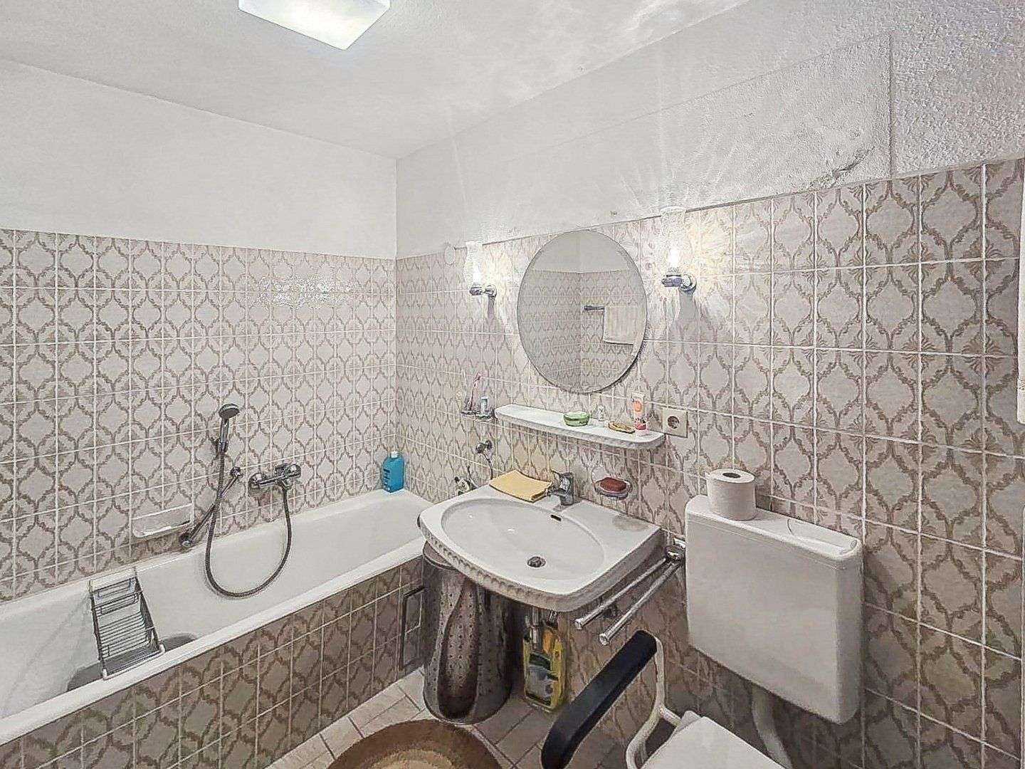 Immobilie in Schöntal - Großzügig geschnittene 3-Zimmer-Eigentumswohnung in reizvoller Umgebung - Bild 2