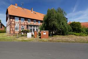 Attraktive 6-Zimmer Wohnung mit Balkon in Braunschweig-Dibbesdorf – Die vollständige Adresse der Immobilie erhältst du vom Anbieter., 38108 Volkmarode, Braunschweig – Vorschaubild 4