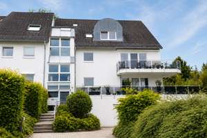Gut geschnittene 2-Zimmer-Wohnung mit Südwestbalkon und Tiefgarage