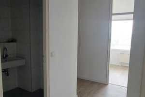 ***GEMÜTLICHE 3-ZKBB - hell & offen (13) *** NEUES BAD/ NEUE BÖDEN - TOLLER SCHNITT*** – Krefelderstrasse 235, 47839 Krefeld – Vorschaubild 4