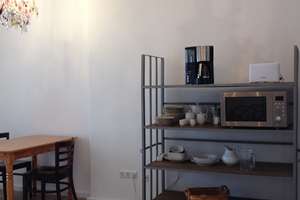 Möblierte 2-Zimmer-Wohnung mit großer Wohnküche in Kalk