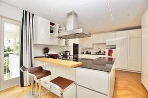 Luxuriöse Villa in Wiesbaden Nordost! – Die vollständige Adresse der Immobilie erhältst du vom Anbieter., 65193 Nordost, Wiesbaden – Vorschaubild 8