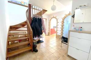 Denkmalschutz: Stilvolle 3-Zimmer-Dachgeschoss-Maisonettewohnung mit zwei Terrassen in Berlin – Die vollständige Adresse der Immobilie erhältst du vom Anbieter., 14052 Westend, Berlin – Vorschaubild 12