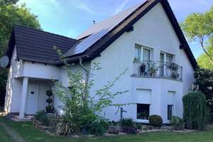 freistehendes Einfamilienhaus – Die vollständige Adresse der Immobilie erhältst du vom Anbieter., 13053 Alt-Hohenschönhausen, Berlin – Vorschaubild 1