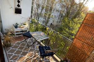 Apartment im Lehel mit Südost-Loggia, Parkett, Lift und Stellplatz