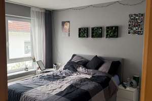 Helle und geräumige 2-Zimmer-Wohnung mit Balkon und Stellplatz im Freien zu verkaufen! – Waldenbucher Weg 76, 72141 Walddorfhäslach – Vorschaubild 3