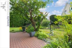 Zentrumsnah in Brackwede: Zweifamilienhaus mit Doppelgarage und großem Gartengrundstück – Die vollständige Adresse der Immobilie erhältst du vom Anbieter., 33647 Brackwede, Bielefeld – Vorschaubild 6