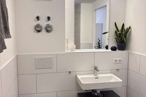 Erstbezug! Möbliertes Studentenapartment mit Balkon und EBK direkt an der Uni – Otto-Hahn-Straße 40, 93053 Galgenberg, Regensburg – Vorschaubild 6