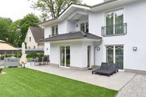 Repräsentative Villa in Berlin-Biesdorf (Marzahn) mit 6 Zimmern – Die vollständige Adresse der Immobilie erhältst du vom Anbieter., 12683 Biesdorf, Berlin – Vorschaubild 10