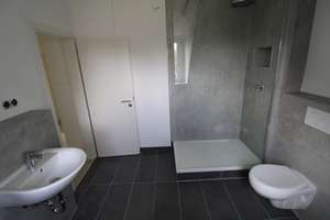 Gelsenkirchen-Hessler: Erstbezug nach Komplettrenovierung...mit ausgebautem Spitzboden (Nutzfläche) – Die vollständige Adresse der Immobilie erhältst du vom Anbieter., 45883 Heßler, Gelsenkirchen – Vorschaubild 4