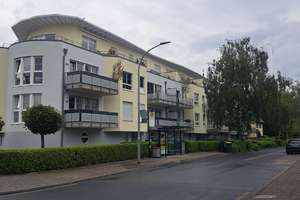 Geräumige Etagenwohnung mit vier Zimmern in Hürth