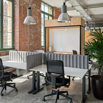 Werde Teil eines kollaborativen Coworking-Umfelds in Spaces Die Fabrik