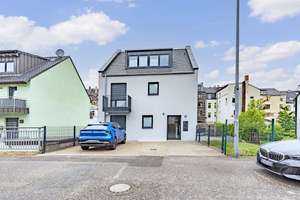 Neuwertige, energieefiziente Dachgeschoss-Maisonette-Wohnung