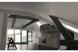 Single ( Einzelperson ) Loft mit Loggia im Viertel €890