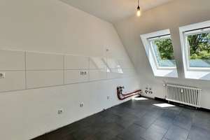 Lichtdurchflutete  Dachgeschoss-Maisonette-Galerie-Wohnung mit 5 Zimmer, Loggia, 3 Bäder und Kamin – Robert-Stolz-Str. 15, 40470 Mörsenbroich, Düsseldorf – Vorschaubild 18