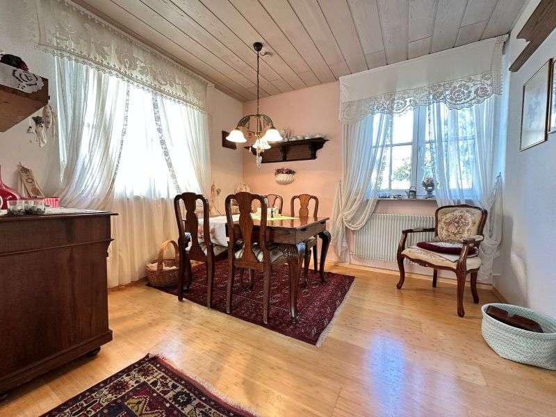 Immobilie in Dettingen an der Erms - Raum für Generationen, Rendite und Ideen – Gepflegtes Mehrfamilienhaus mit Garten - Bild 6