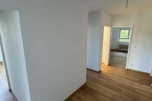 Große 4-Zimmer-Wohnung in Darmstadt-Eberstadt - jetzt frei! – August-Metz-Weg 15, 64297 Eberstadt, Darmstadt – Vorschaubild 2