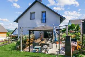 ++Sebnitz: Traumhaftes EFH (2020) mit 4 Zi., Terrasse, Garage & wildromantischem 634 m2 Grundstück++ – Die vollständige Adresse der Immobilie erhältst du vom Anbieter., 1855 Sebnitz – Vorschaubild 17