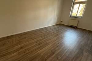 3. OG + Aufzug  + großer Balkon + 2er-WG-gerecht ! – Bernsdorfer Straße 69, 9126 Bernsdorf, Chemnitz – Vorschaubild 6