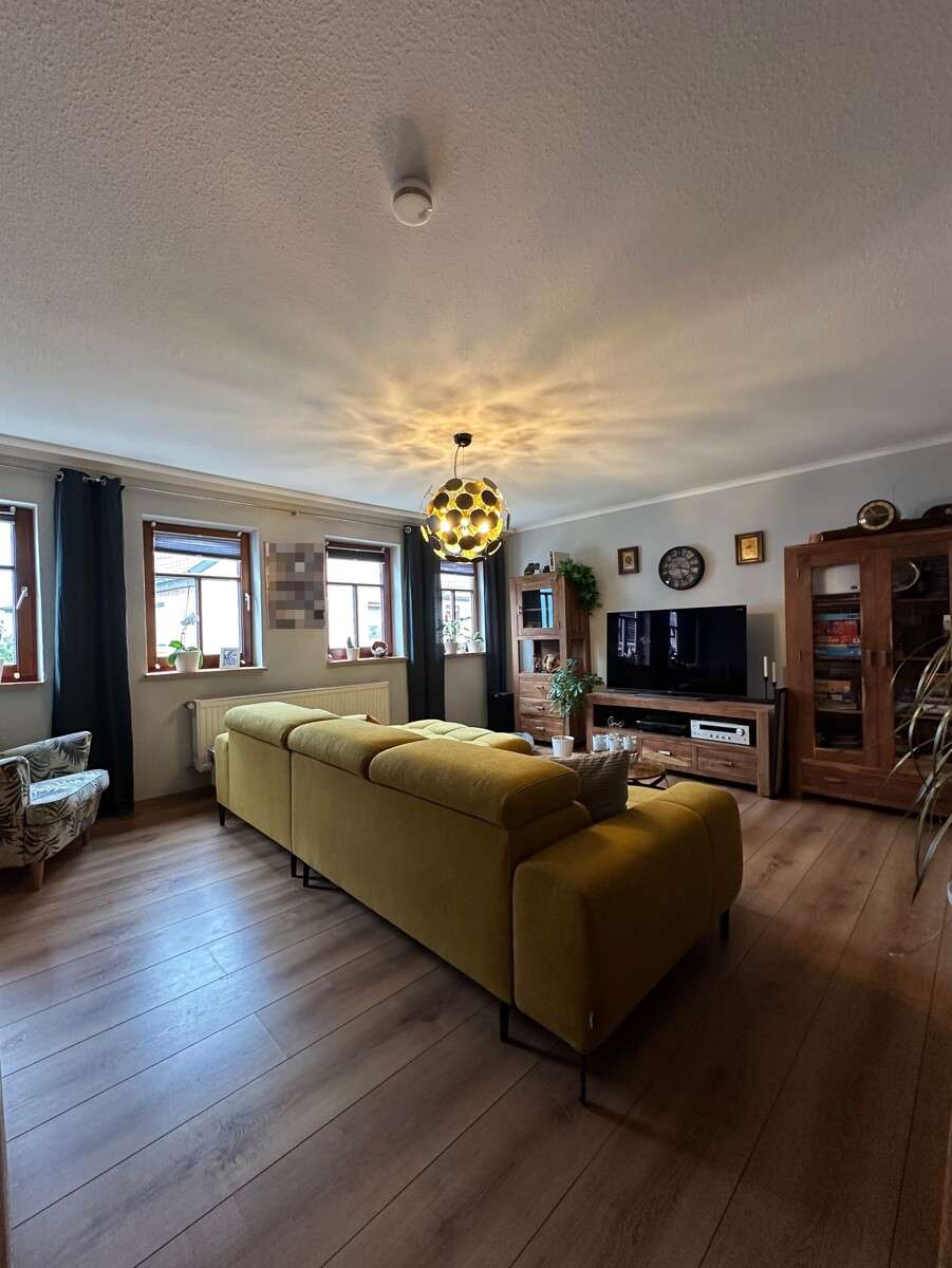 Immobilie in Forchtenberg - Ideal geeignet für Handwerker, Eigennutzer oder Kapitalanleger: Haus mit Garage und großer Scheune - Bild 2